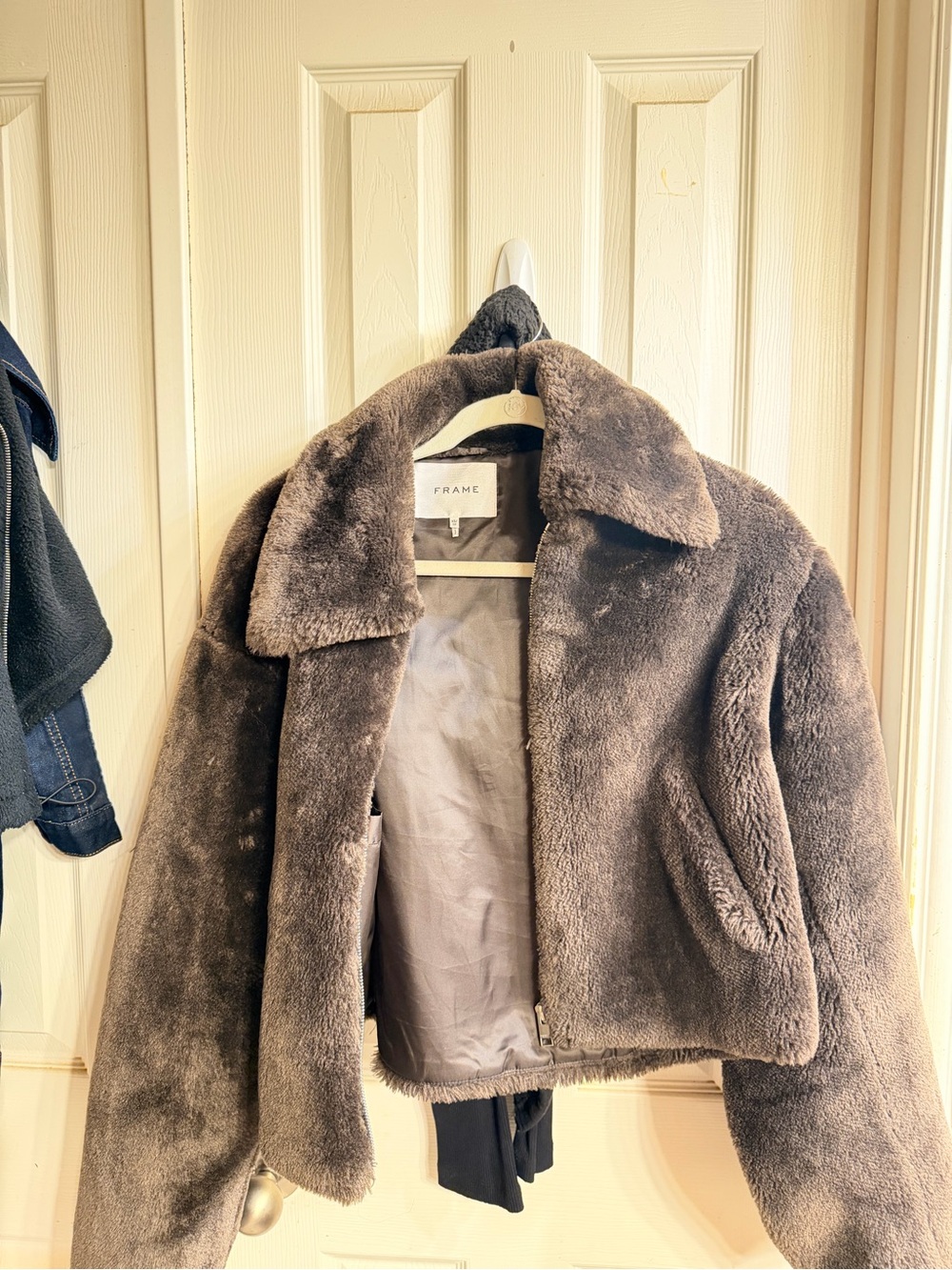 FRAME The Teddy Bomber Jacket – Camel/Brown – Size Small